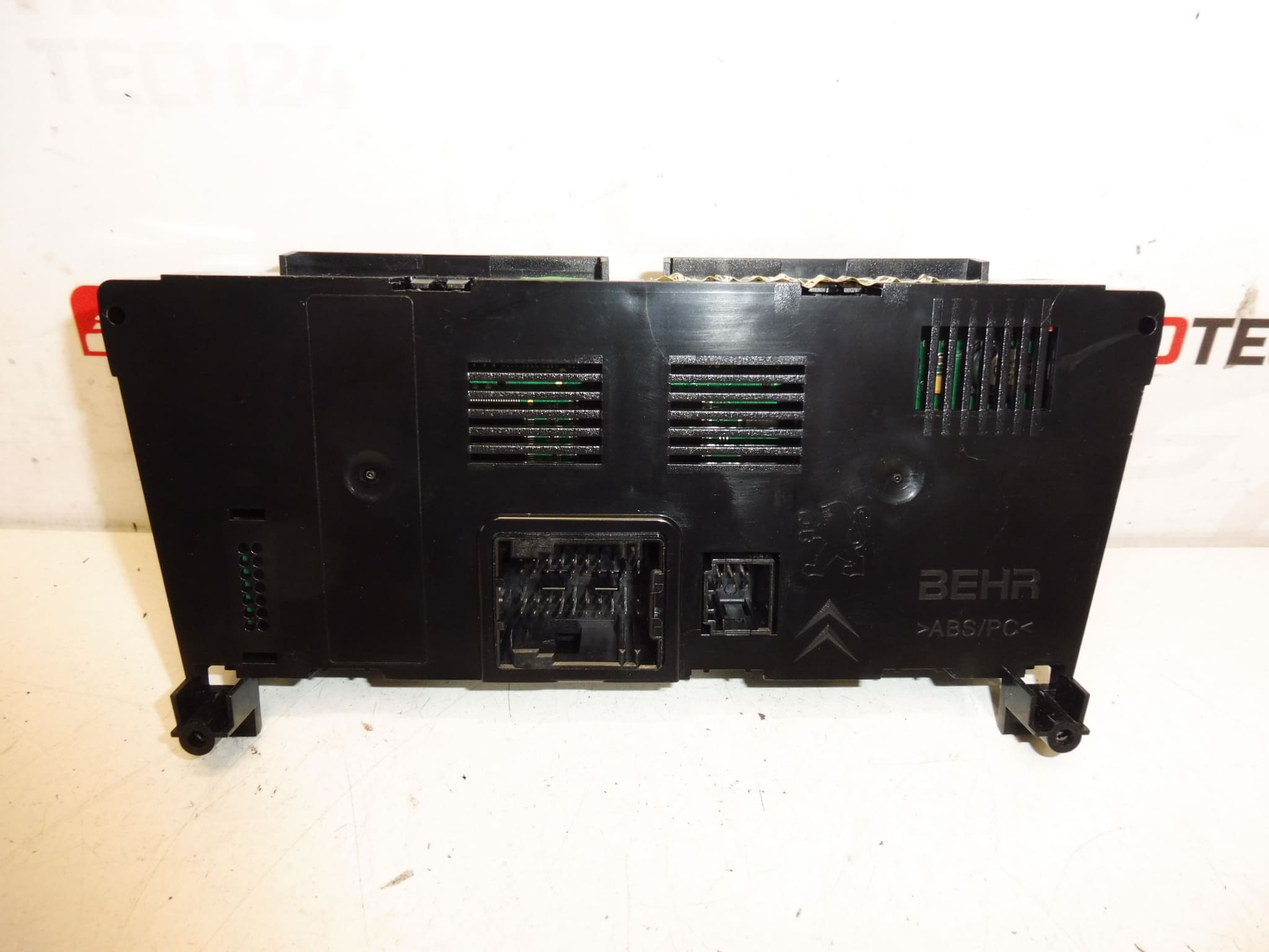 Heating and Climate Control Unit Peugeot 3008 5008 96738322XT 6451Y3 - Image 2