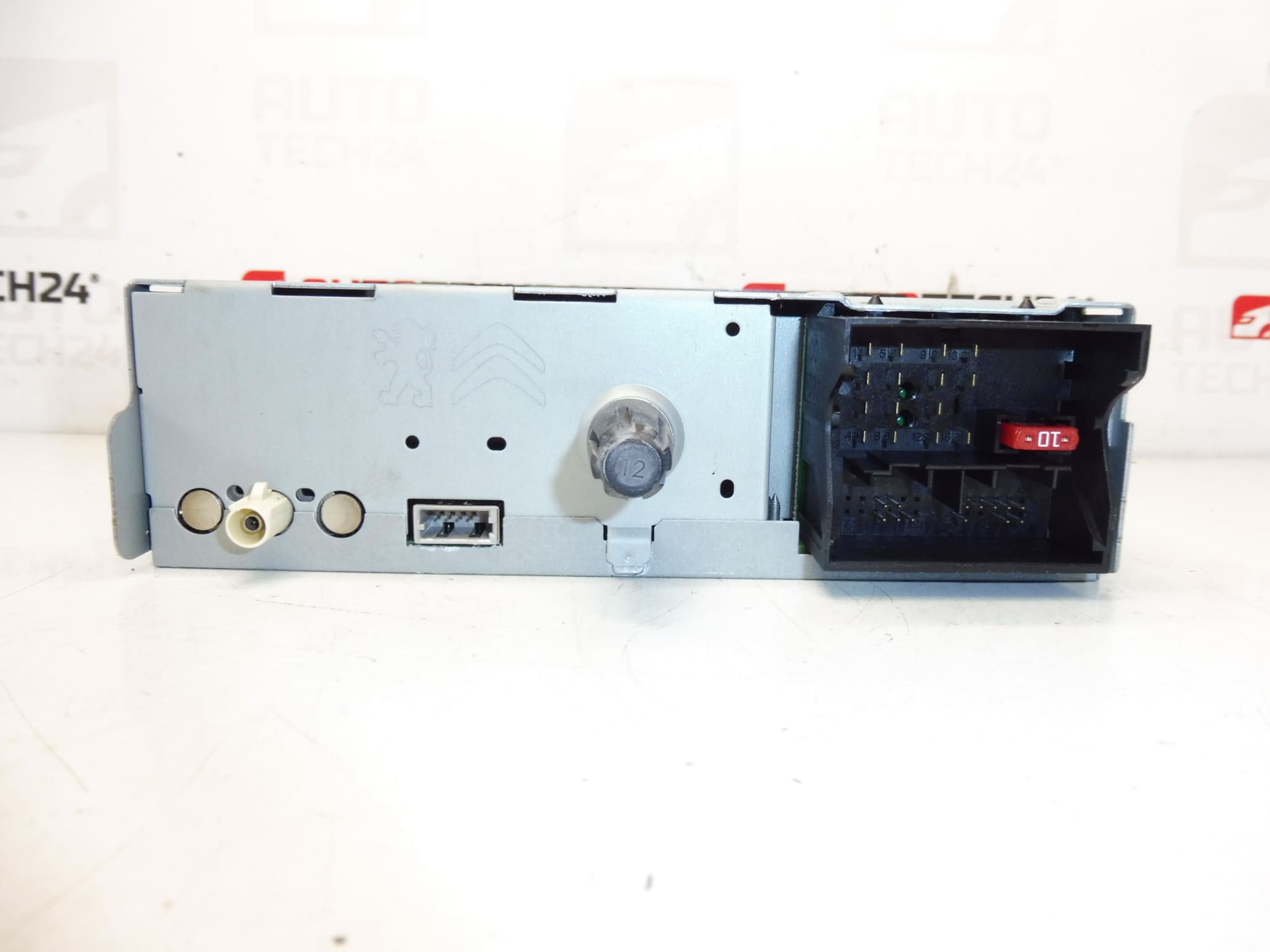 Car radio Continental RD45 98053736XT 1612481780 - Image 2