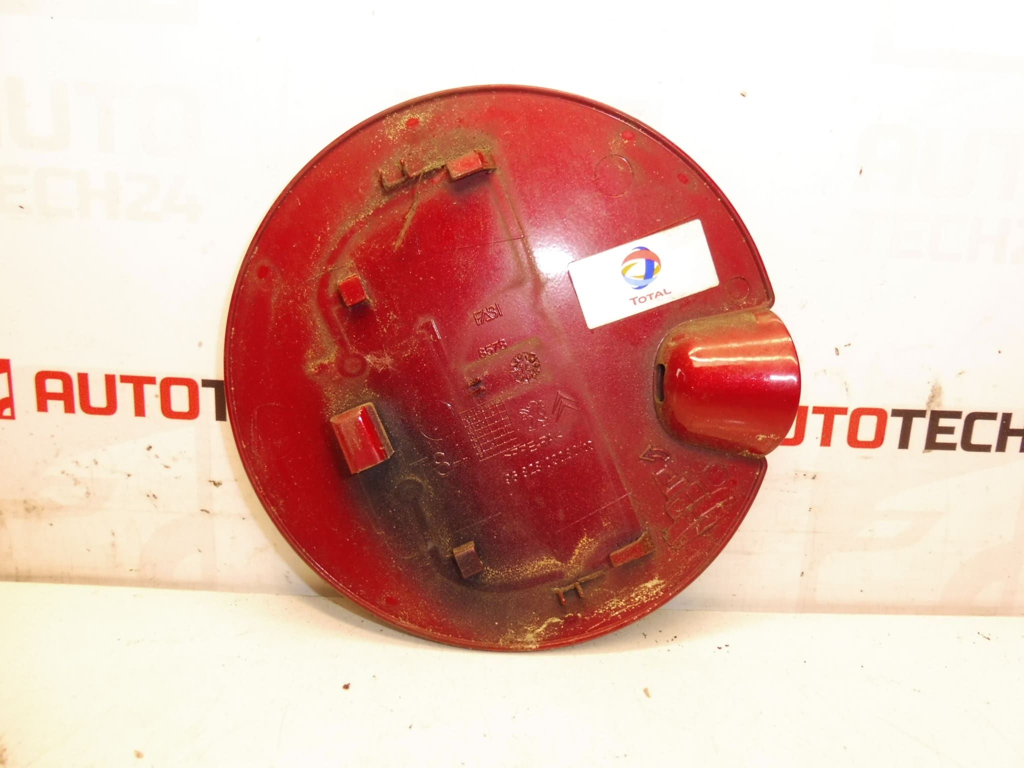 Tank cap cover EPYD Peugeot 3008 9682803080 1517G9 - Image 2