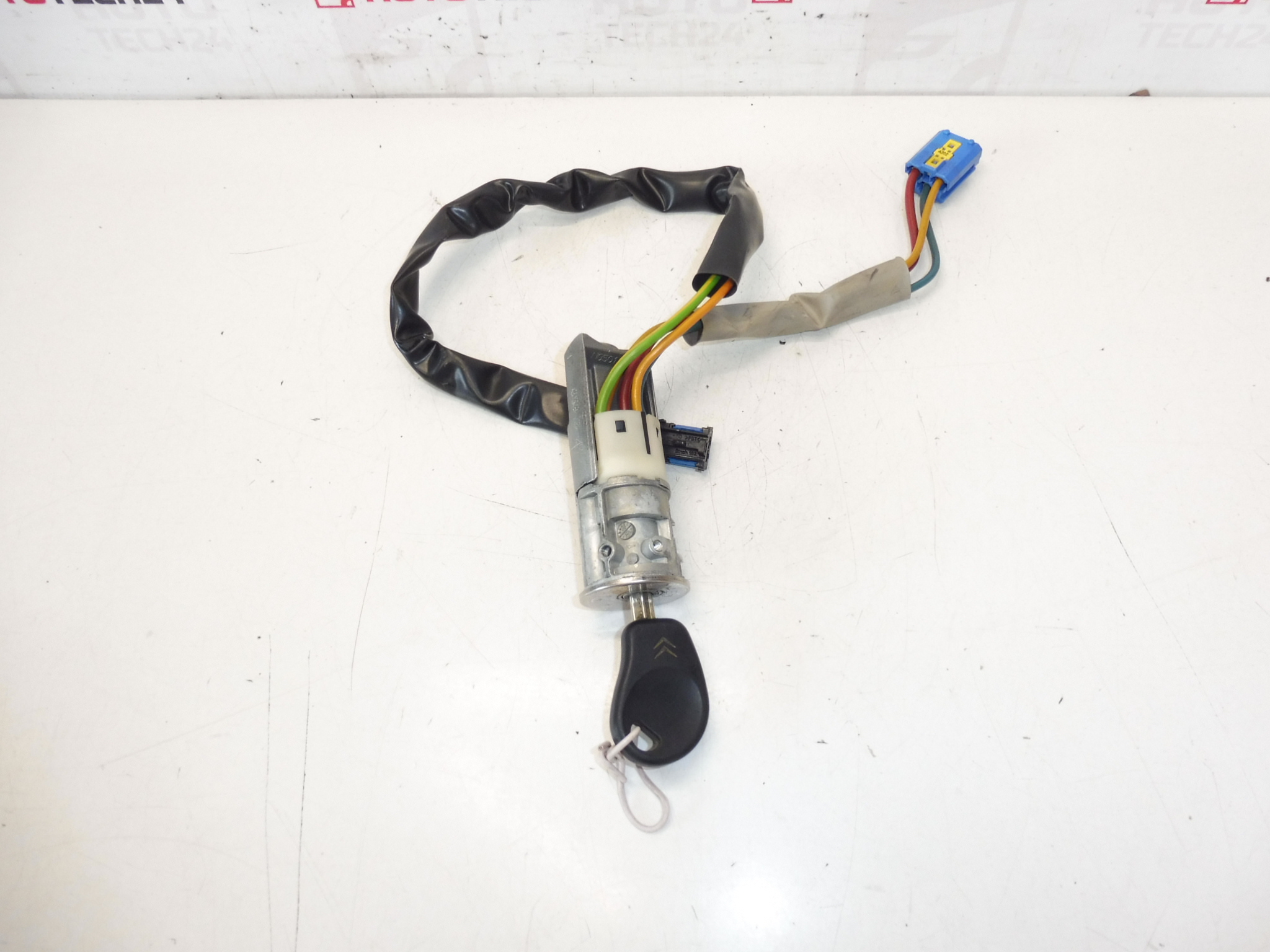 Ignition Switch Box One Key Citroën Xsara Picasso 4162HK