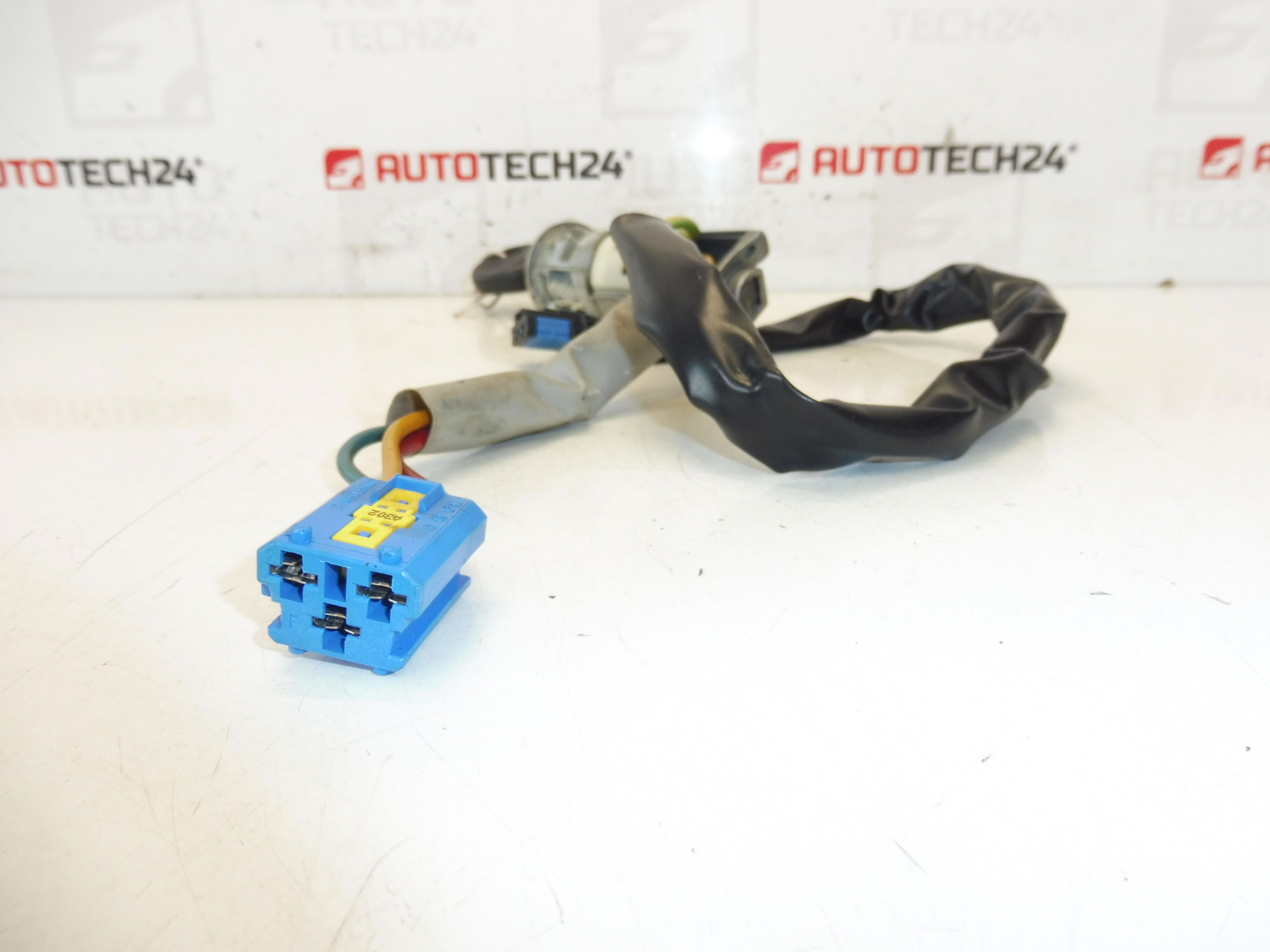 Ignition Switch Box One Key Citroën Xsara Picasso 4162HK