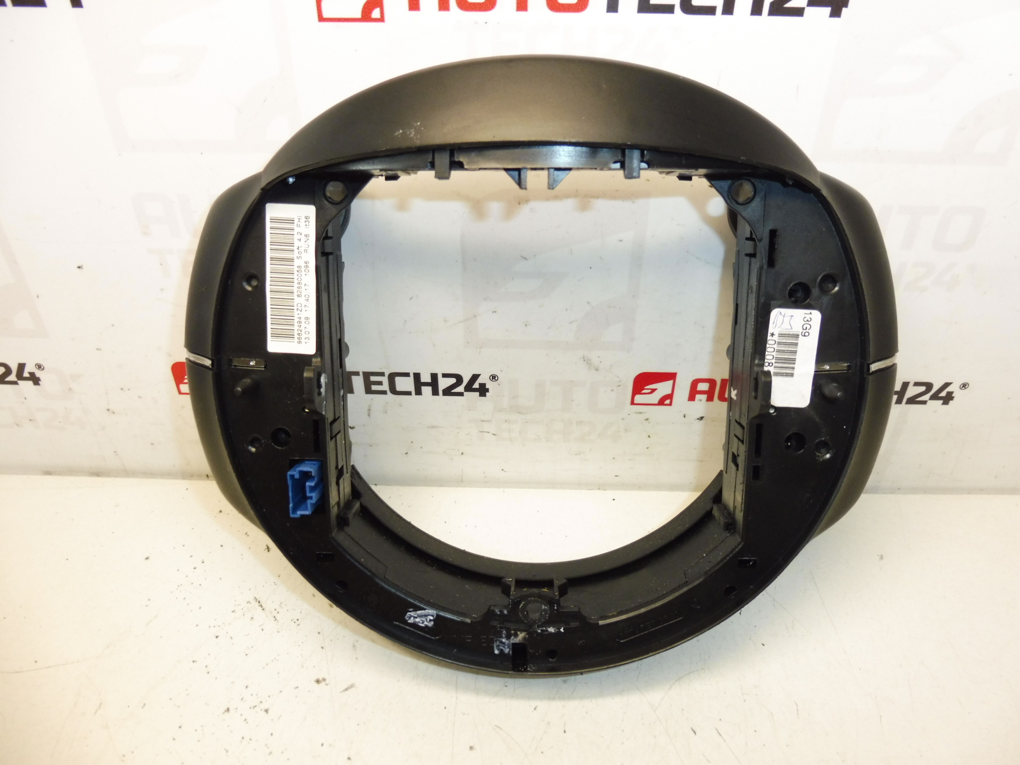 Steering wheel controls Citroën C4 and Picasso 96624941ZD 6242Y9