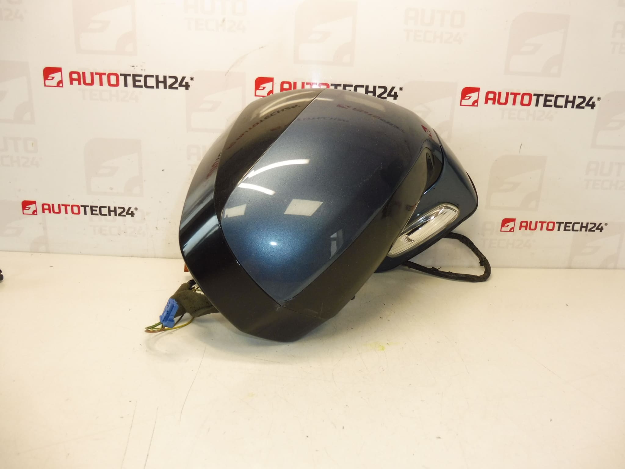 Right mirror KGQC Citroën C4 Picasso 96851525XY 8153VR