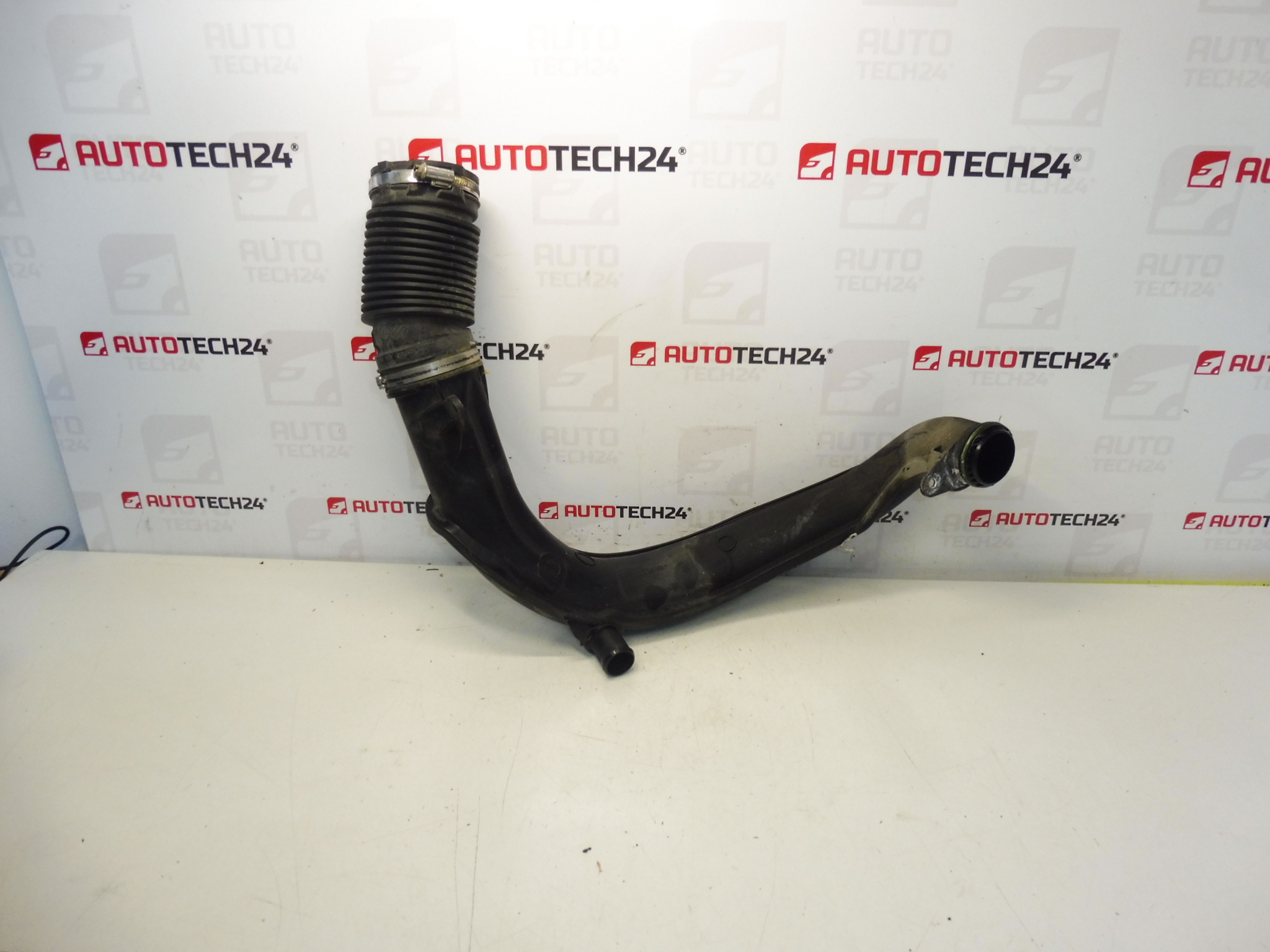 Intake Pipe for Citroën Peugeot 2.0 HDI 9652091380 143484