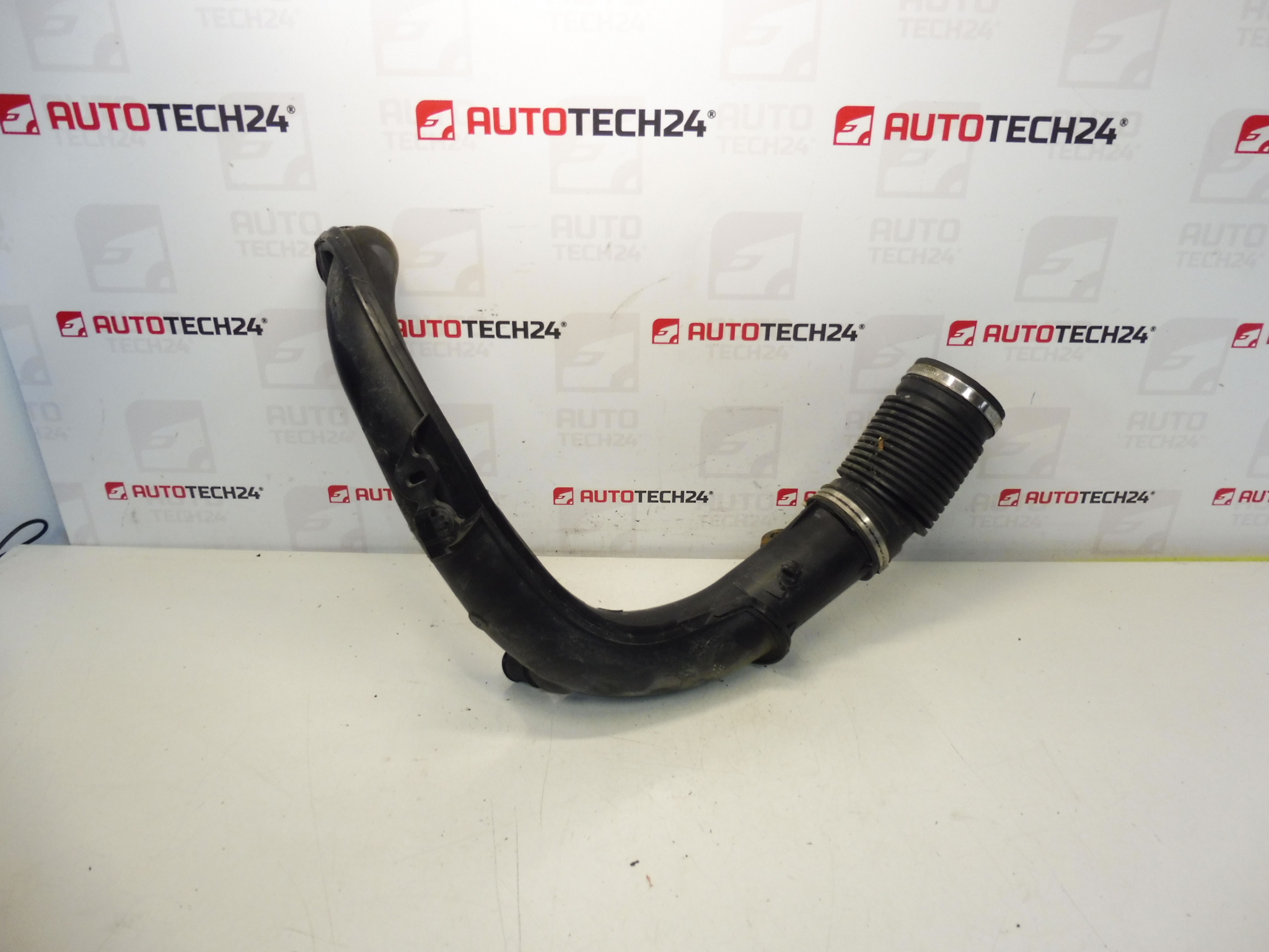 Intake Pipe for Citroën Peugeot 2.0 HDI 9652091380 143484
