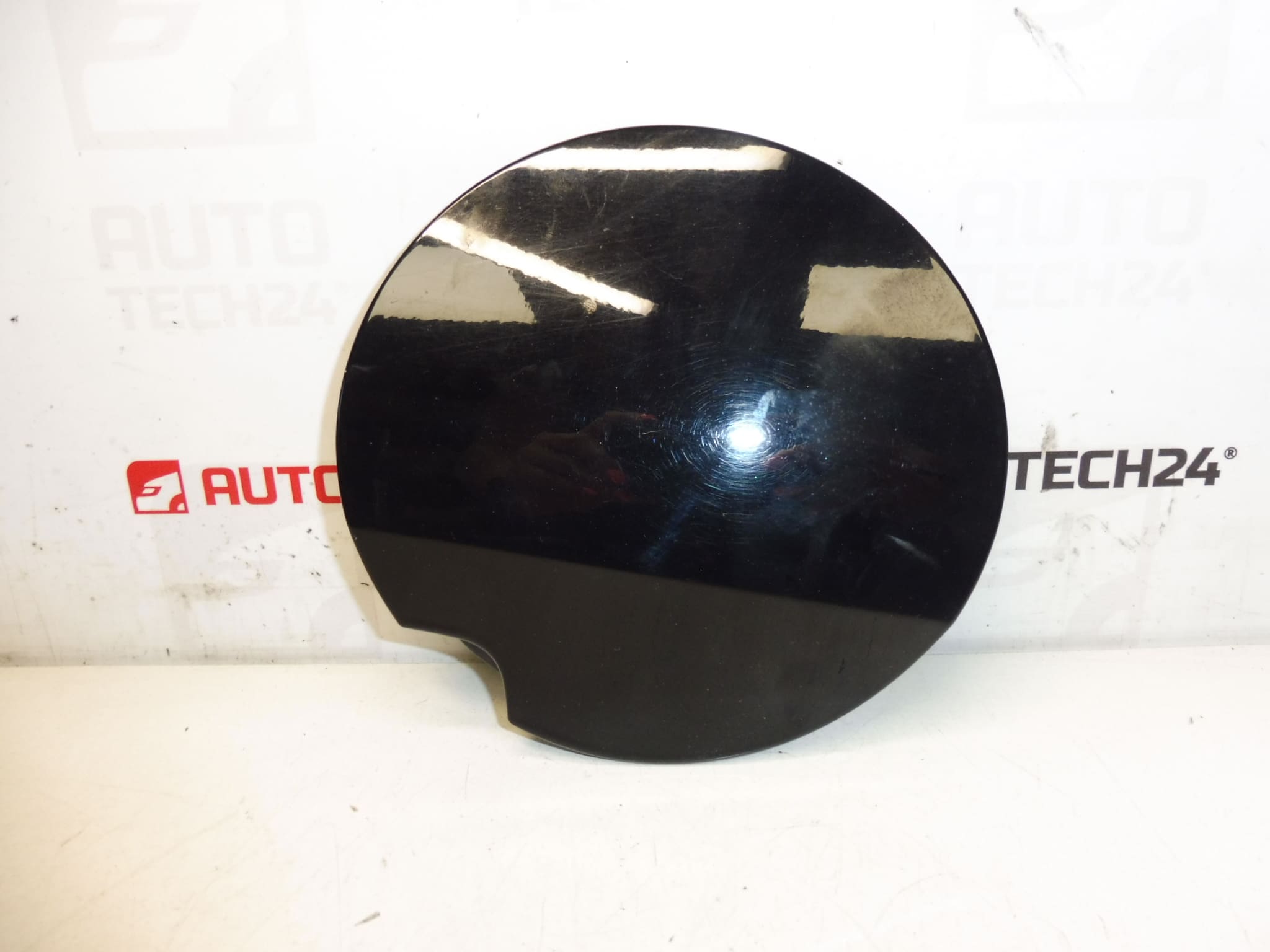 Tank cap cover KTVD Peugeot 308 9681632777 1517G5