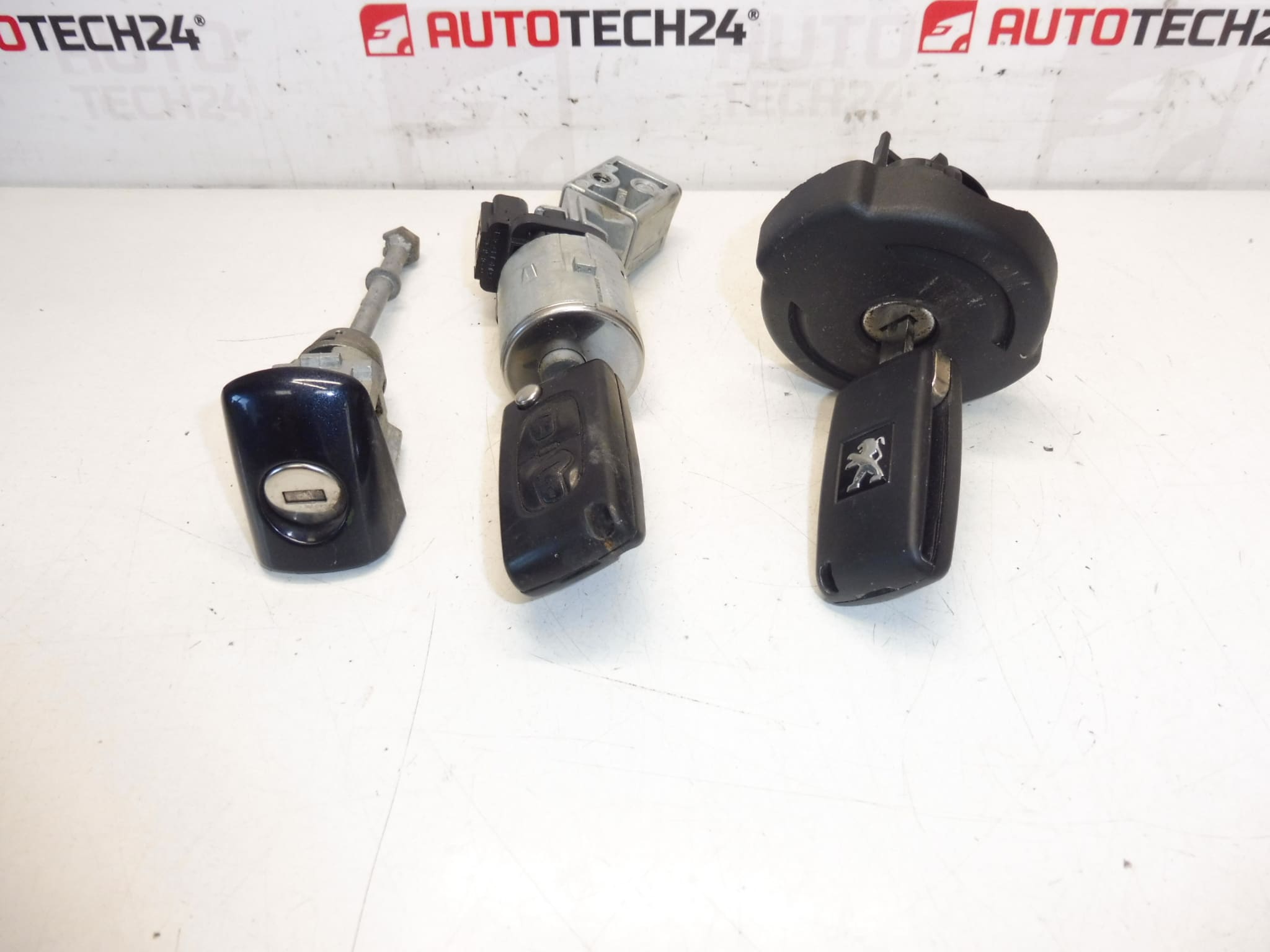 Lock set 2 keys Peugeot 3008 5008 4162SX 4162KF 4162XT