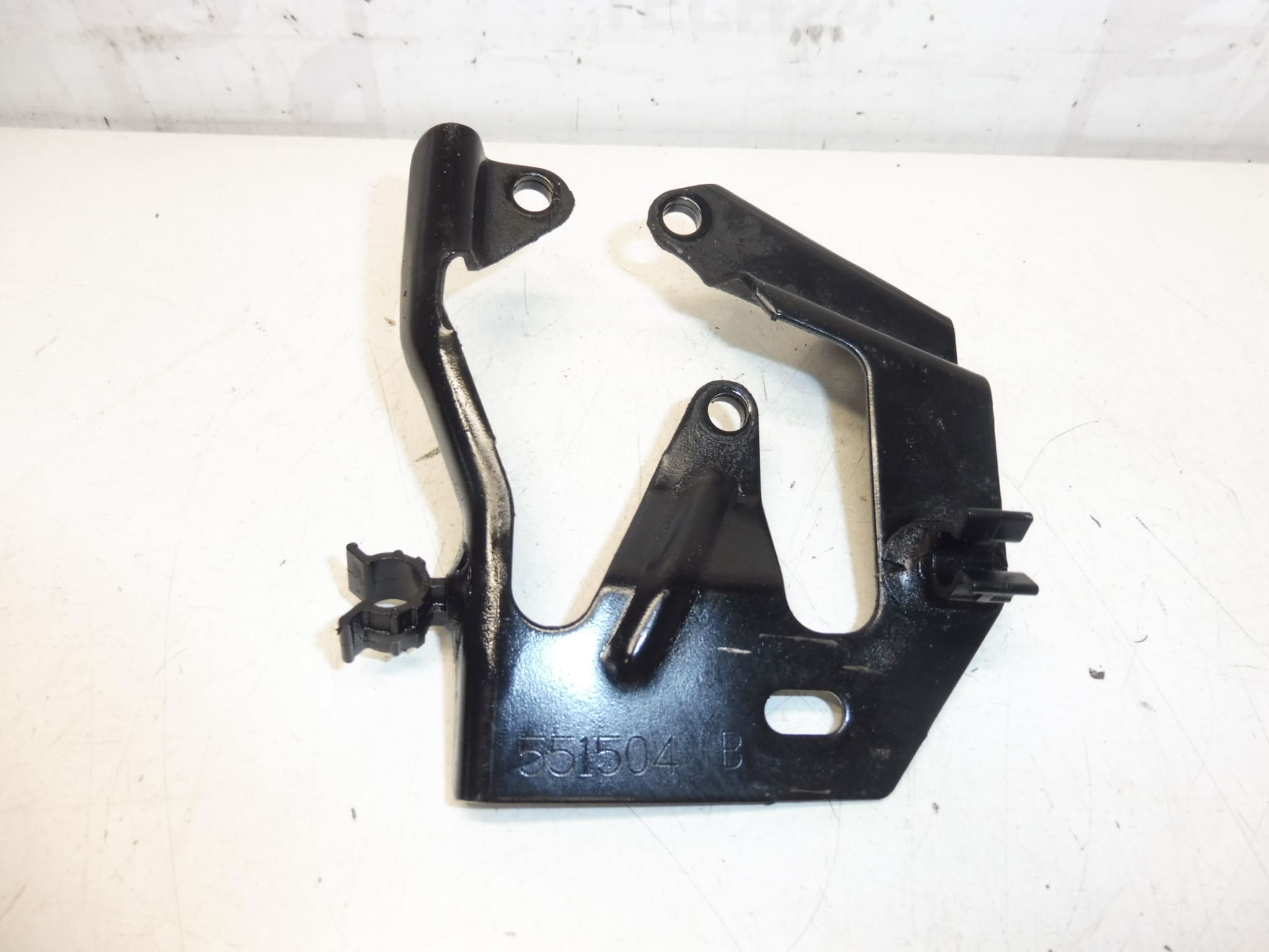Injection pump holder rear 1.4 1.6 HDI 192666 - Image 2