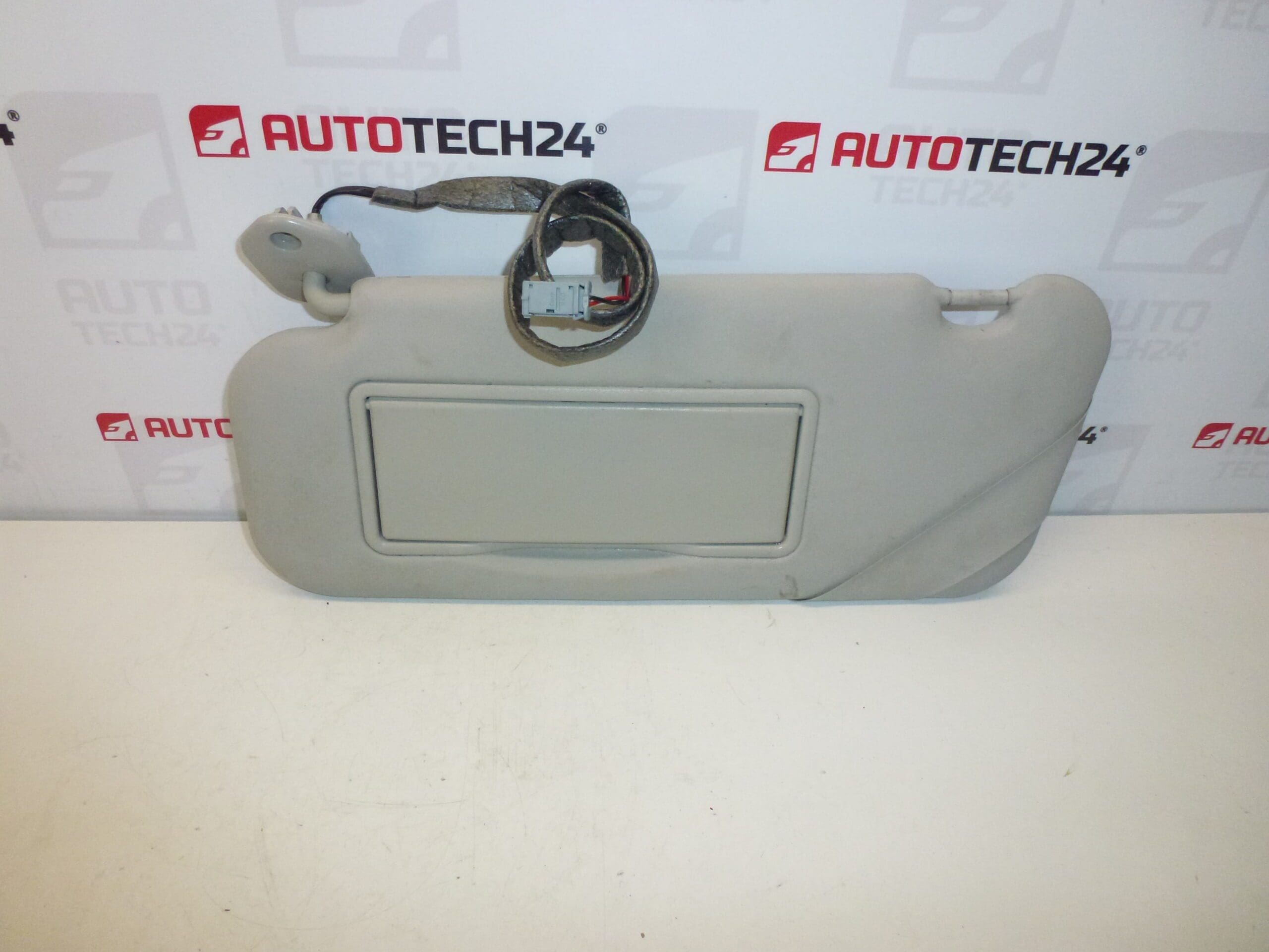 Citroën Peugeot 8143GC driver's left sun visor