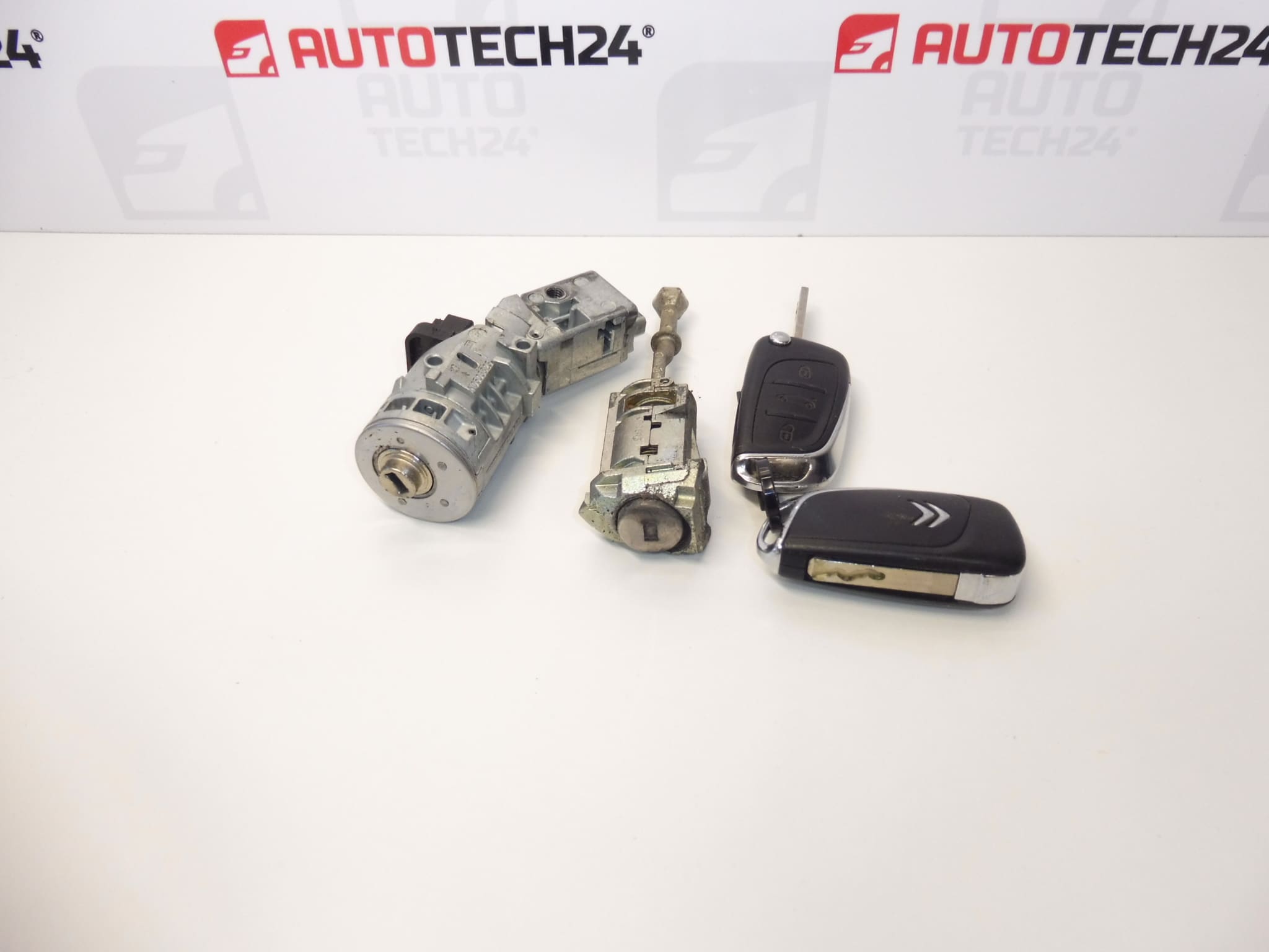 Set of locks and 2 keys Citroën C4 B7 4162WH 4162WK