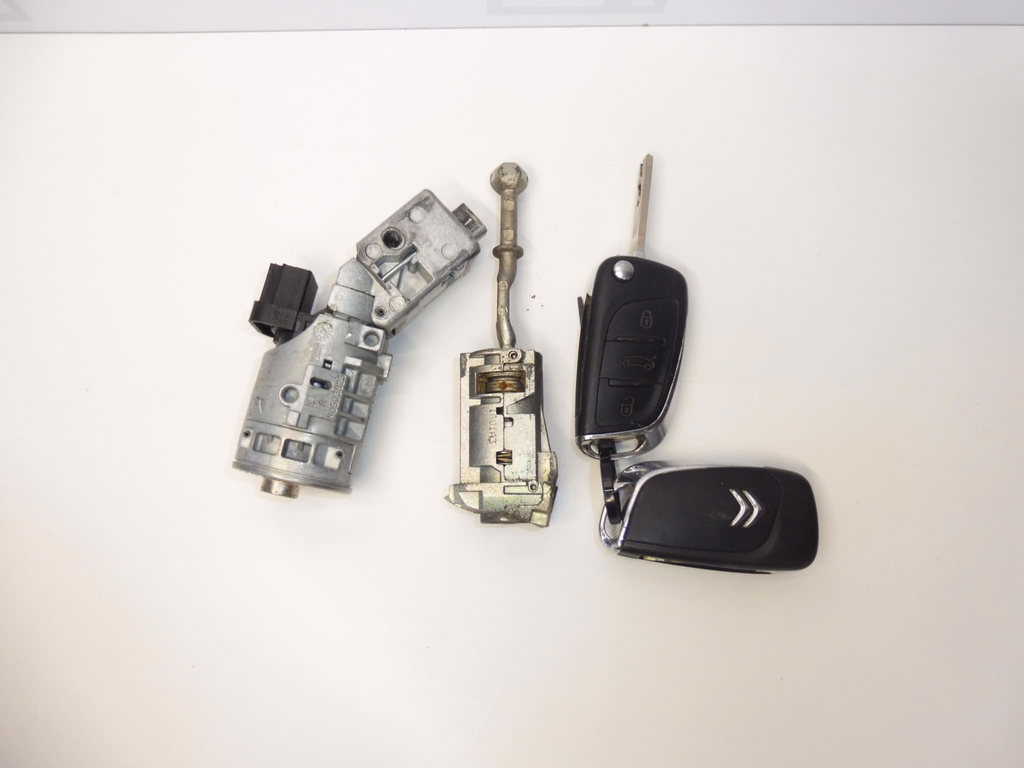 Set of locks and 2 keys Citroën C4 B7 4162WH 4162WK - Image 2