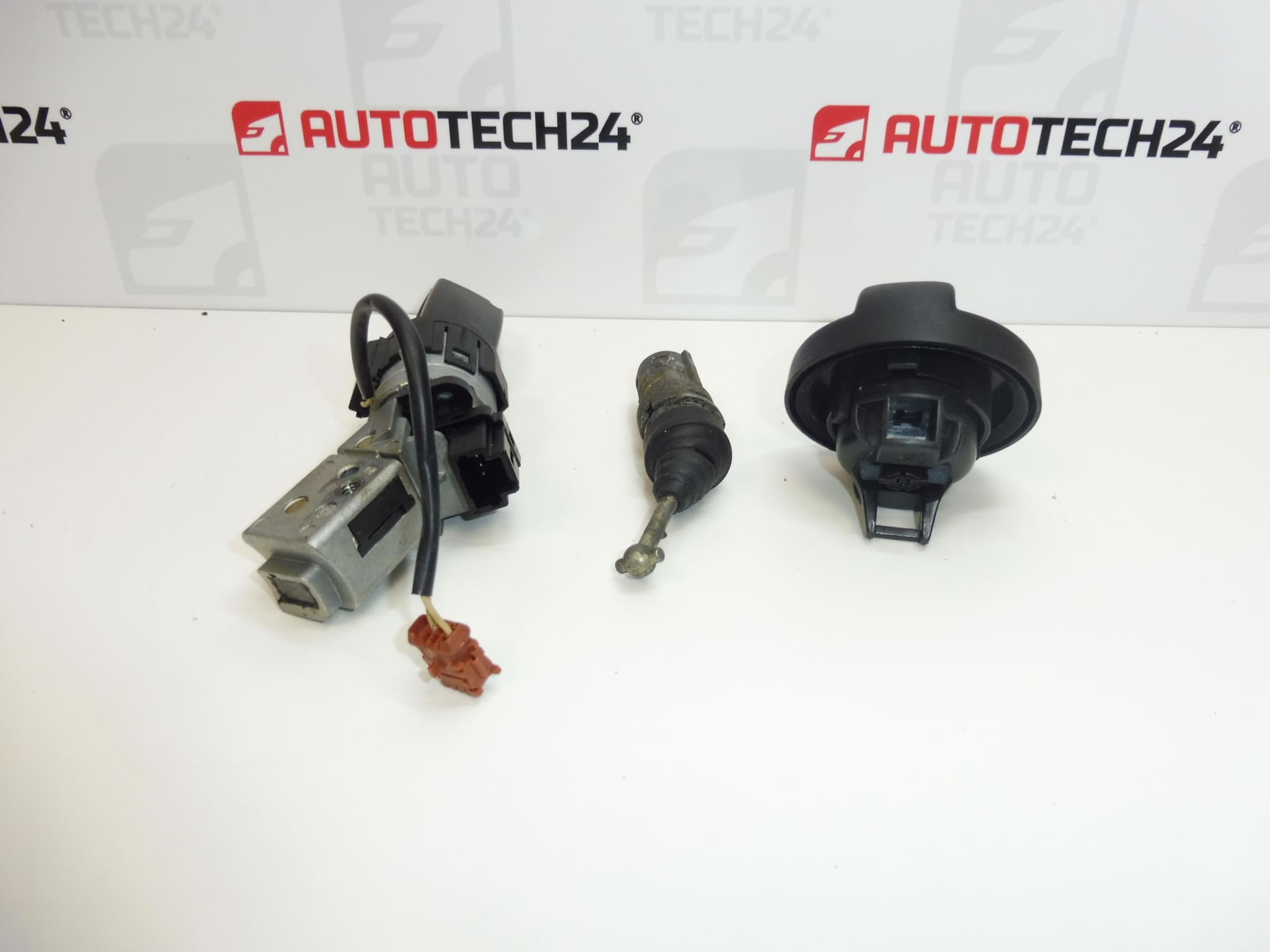 1 key Peugeot 307 CC 4162KH