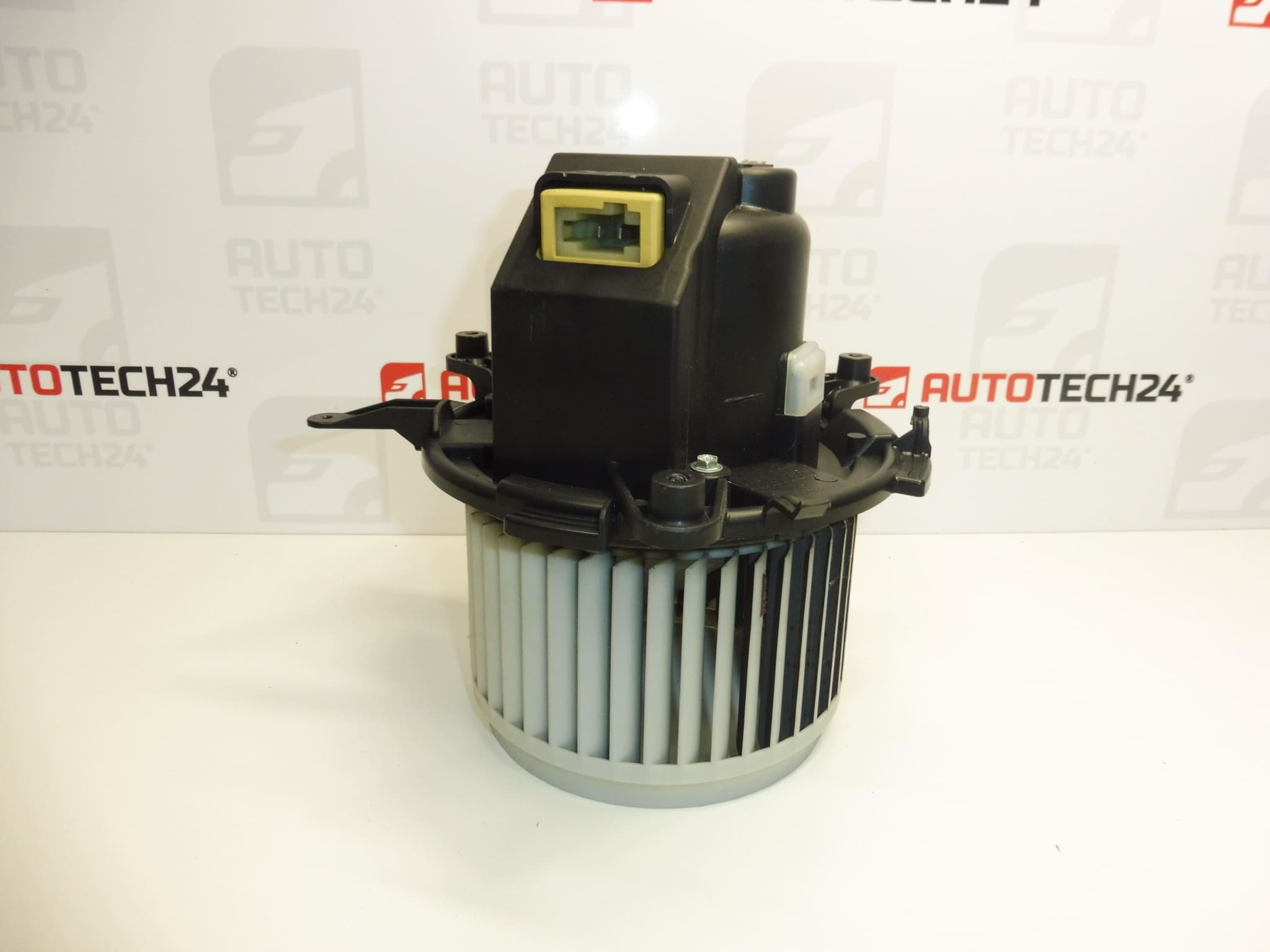 Citroën Peugeot heater fan 9821292180 9849717380